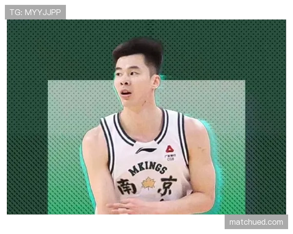 郭昊文真是切换王,训练场苦行僧,下街却像富二代逛试衣间 郭昊文真是切换王,训练场苦行僧,下街却像富二代逛试衣间